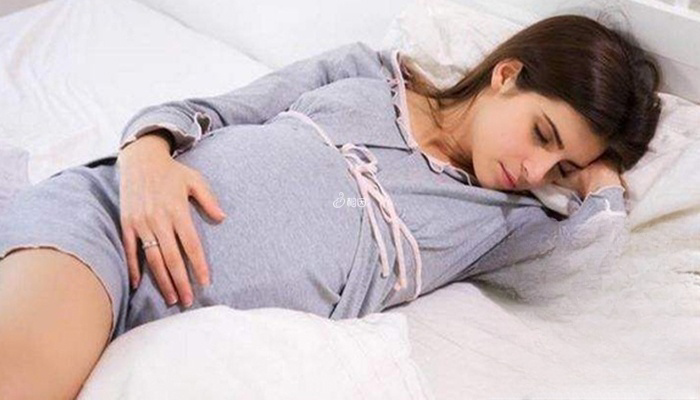 怀孕肚子偏左侧与睡姿有关