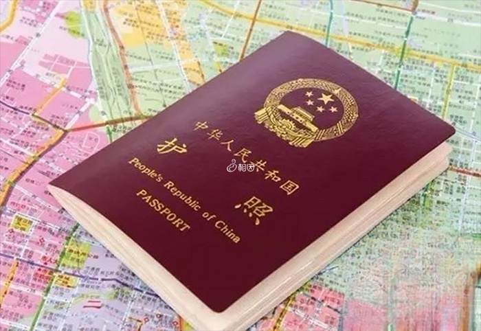 美宝有白本护照才能落户北京