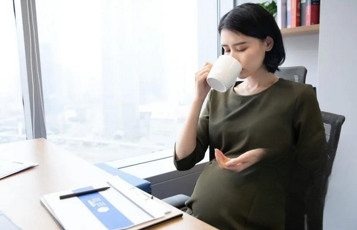 邯郸的在职女员工上班后享有哺乳假期