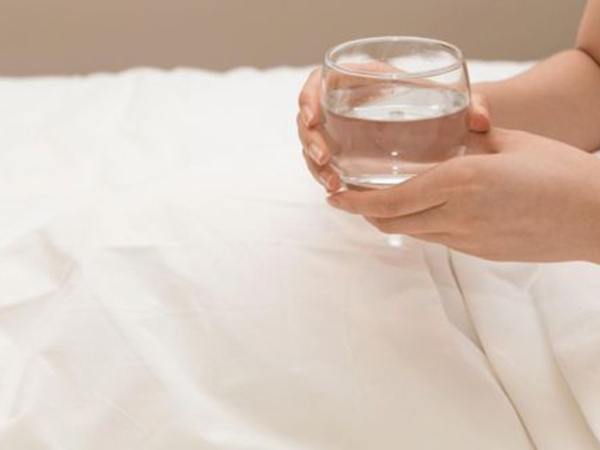哺乳期产妇要多喝水