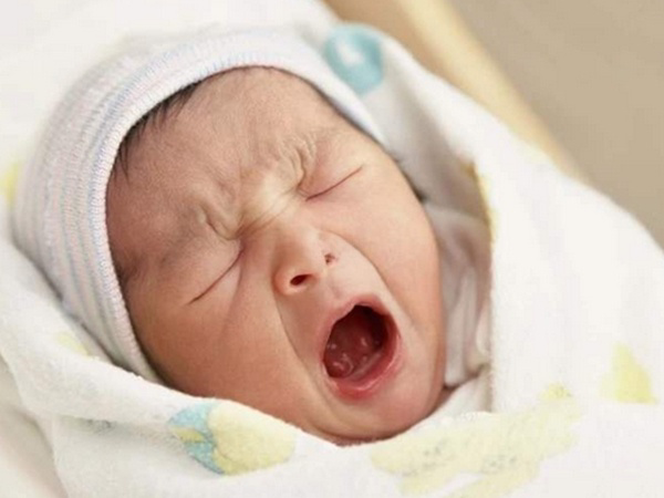 新生儿生理性黄疸在生后2-3天出现